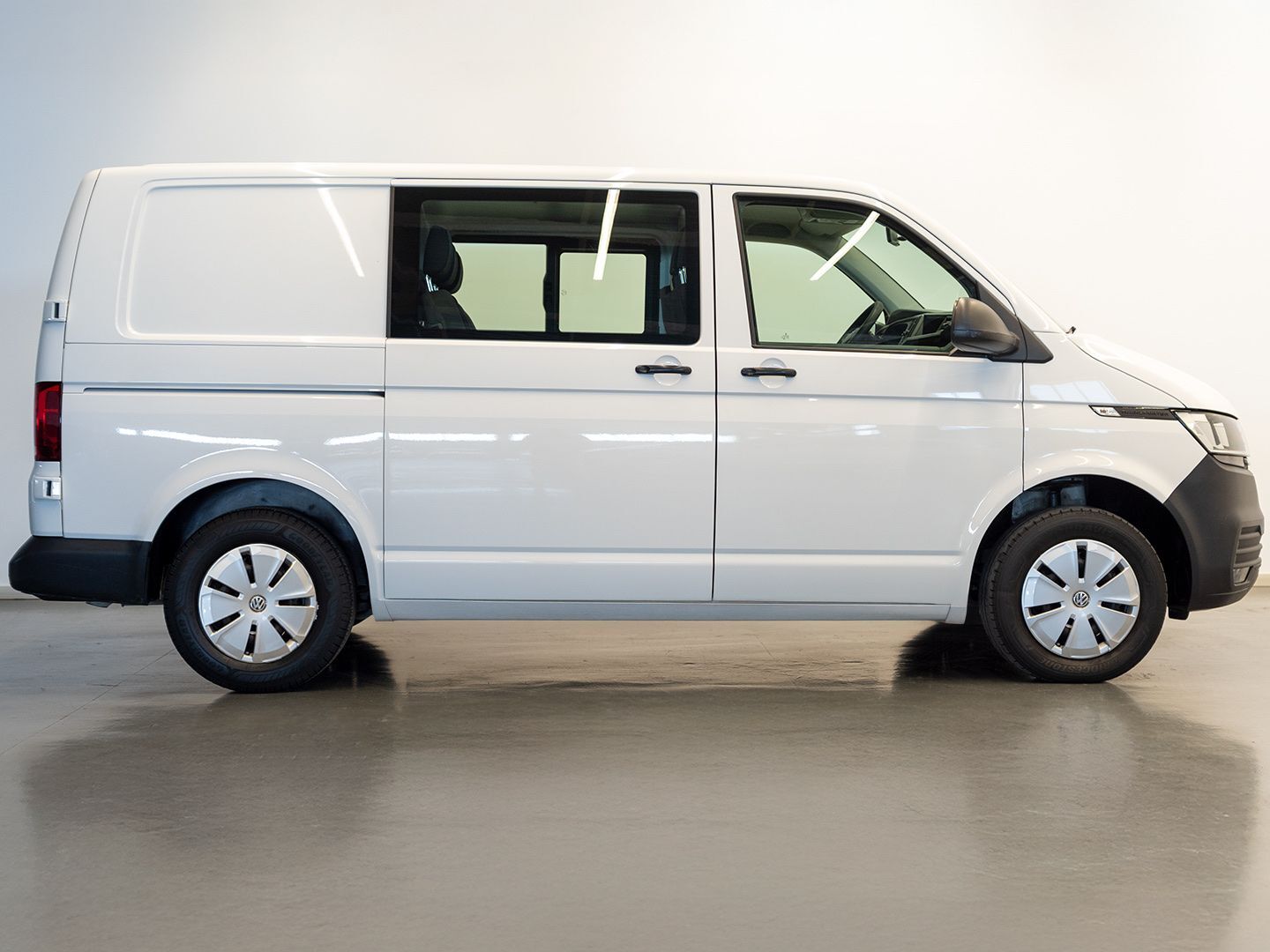 Foto del VOLKSWAGEN Transporter Furgón MRW 2.0TDI BMT 81kW