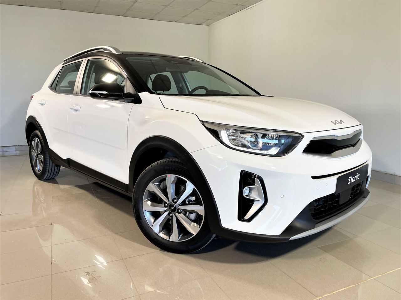 KIA Stonic (1.0 T-GDi 74kW (100CV) MHEV Drive DCT) en Valladolid
