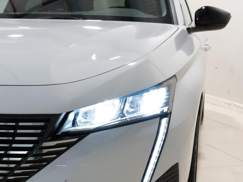 Foto del PEUGEOT 308 SW 1.2 PureTech S&S Allure 130