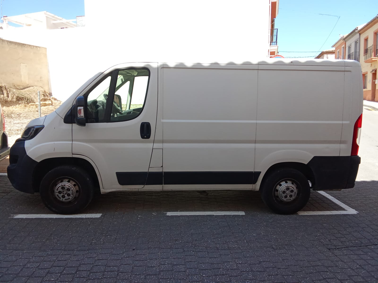 Foto del PEUGEOT Boxer Furgón 2.2BlueHDI 330 L1H1 S&S 120