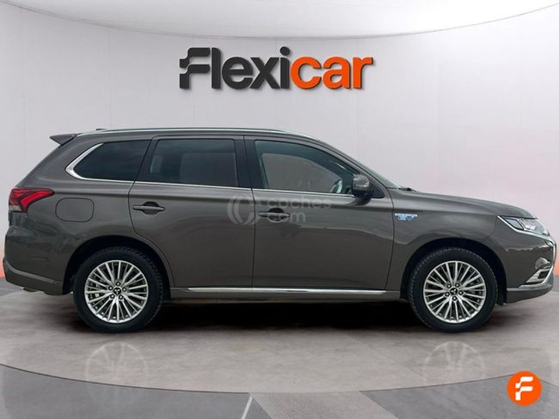 Foto del MITSUBISHI Outlander PHEV Motion 4WD