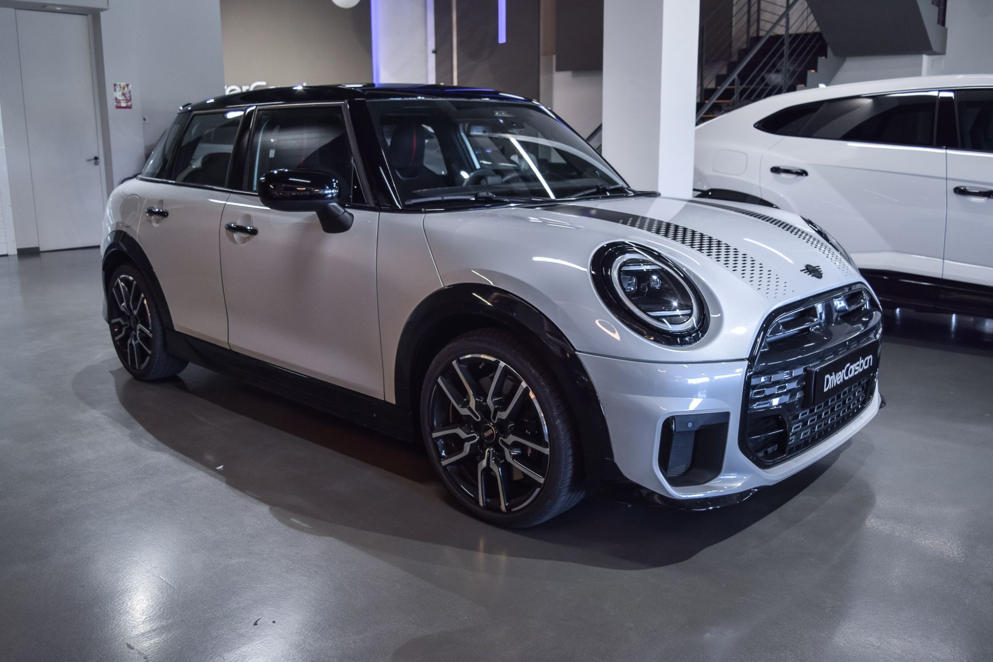 MINI Mini (Cooper 5 puertas S John Cooper Works Aut.) en Barcelona