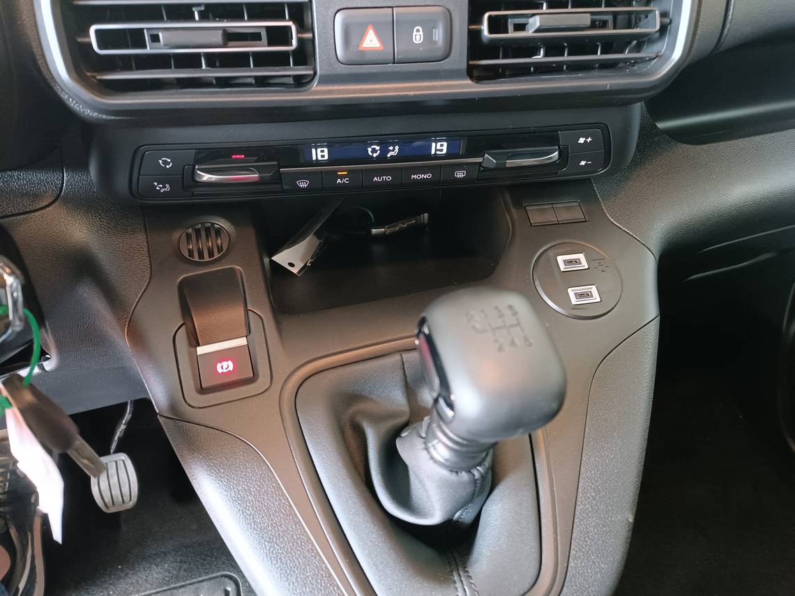 CITROEN Berlingo (Talla M BlueHDi 100 S&S PLUS Plus) en Alicante