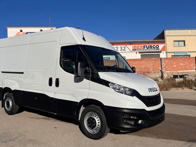 Foto del IVECO Daily Furgón 35S16 V 3520 H1 9.0 156