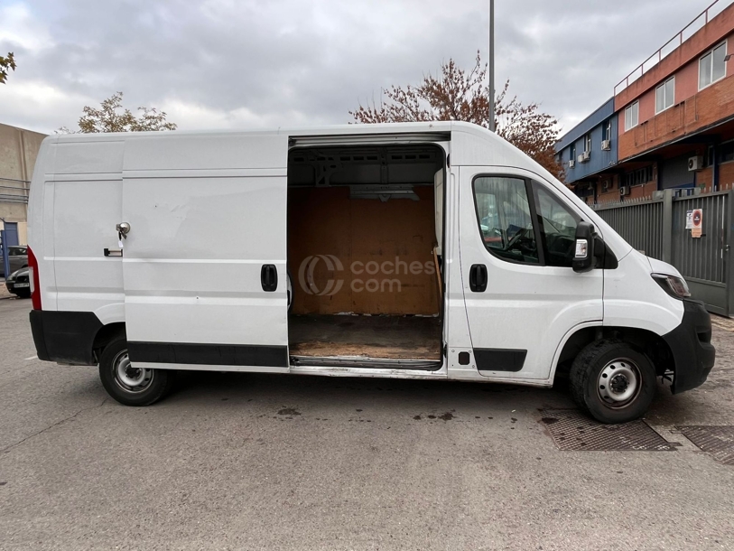 Foto del FIAT Ducato Fg. 35 2.2Mjt L3 H2 Panelado 140CV