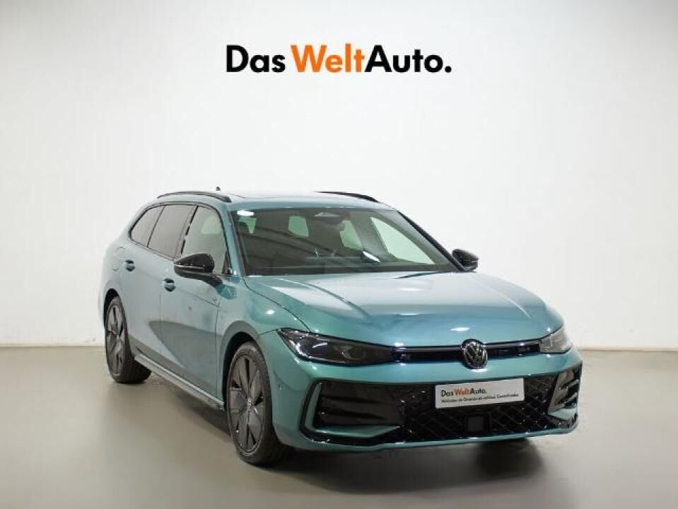 VOLKSWAGEN Passat 1.5 eTSI R-Line DSG7 110kW