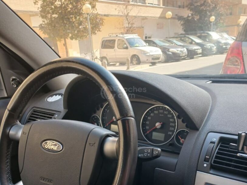 Foto del FORD Mondeo 1.8i 16v Ghia