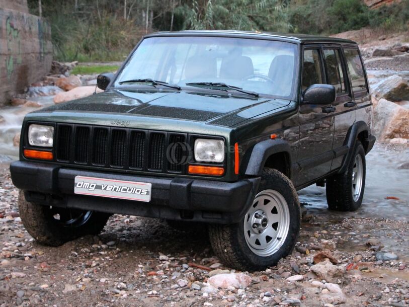 Foto del JEEP Cherokee 2.5TD Base