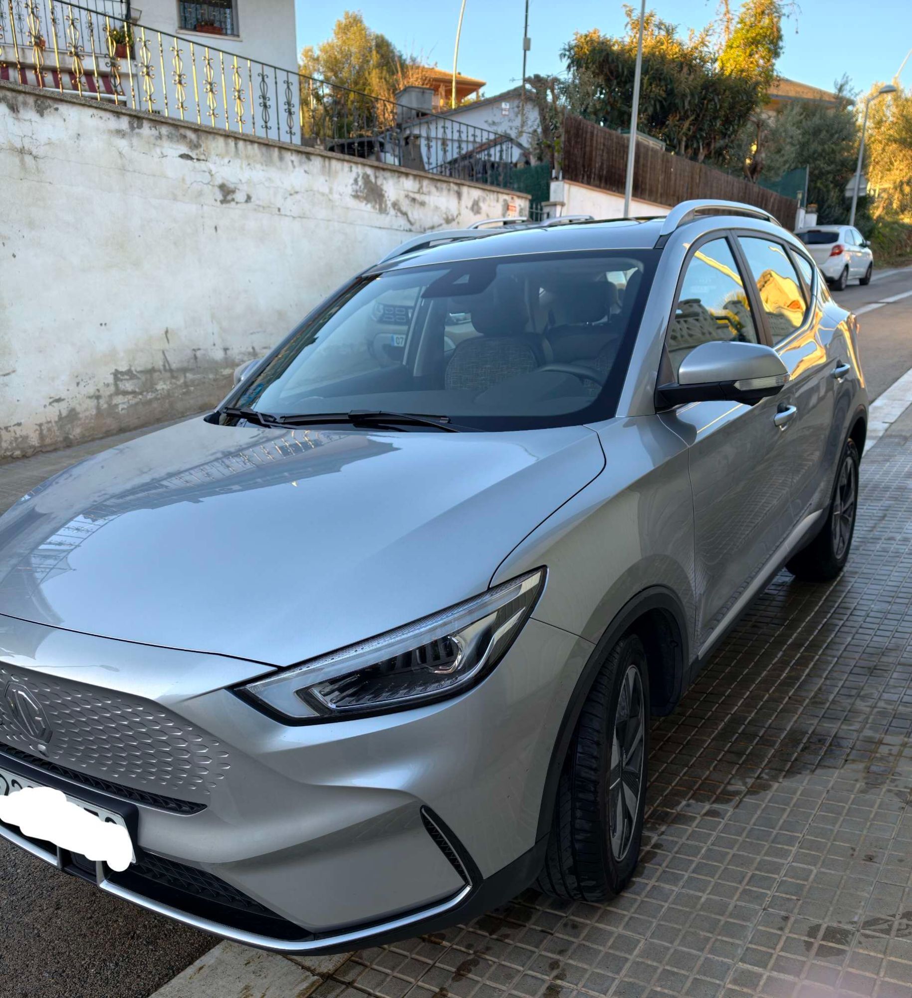 Foto del MG ZS Luxury 72kWh 115kW