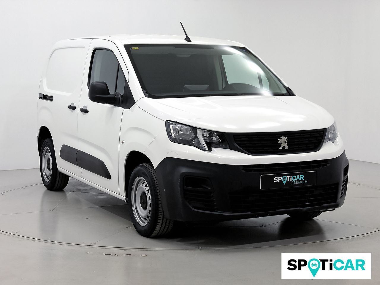 PEUGEOT Partner (FURGON 1.5 BLUEHDI 100 PRO STANDARD 3P 600KG) en Barcelona