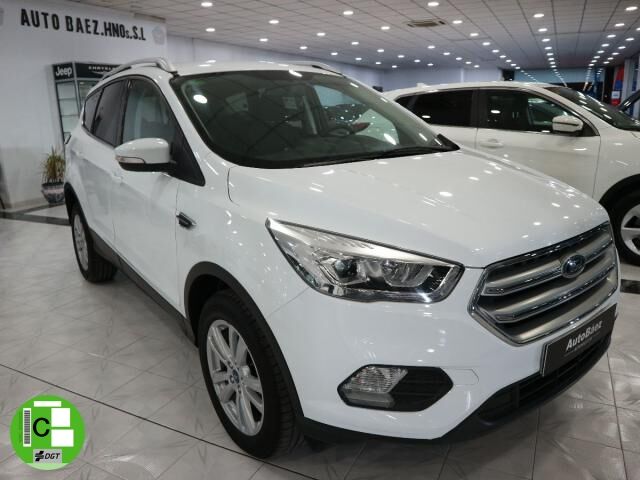 FORD Kuga (Trend+ 1.5 EcoBoost Auto-Start-Stop 88 kW (120 CV) 4x2) en Grana