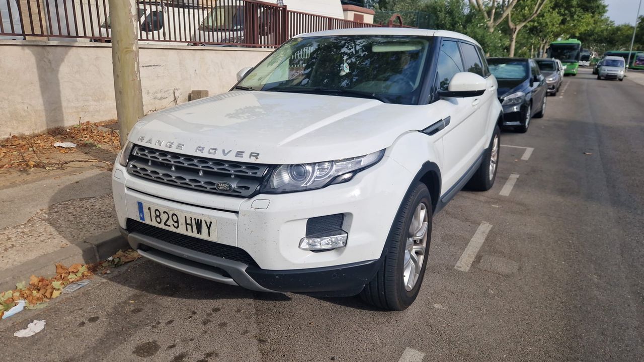 LAND ROVER Range Rover Evoque (2.2L eD4 150CV 4x2 Dynamic) en Madrid