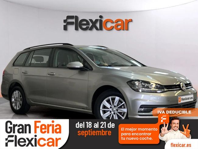 VOLKSWAGEN Golf (Business & Navi 1.6 TDI 85kW Variant) en Sevilla