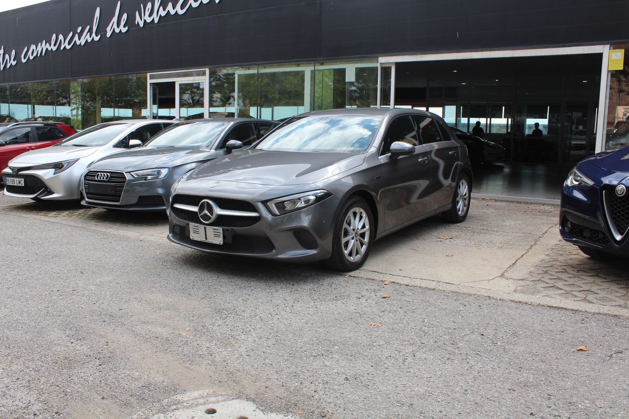 MERCEDES Clase A (A 250 e) en Madrid