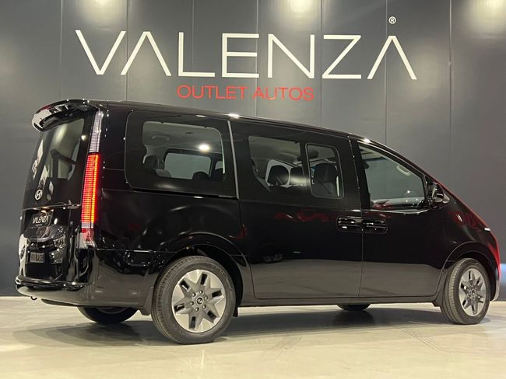 Imagen 3 de HYUNDAI Staria