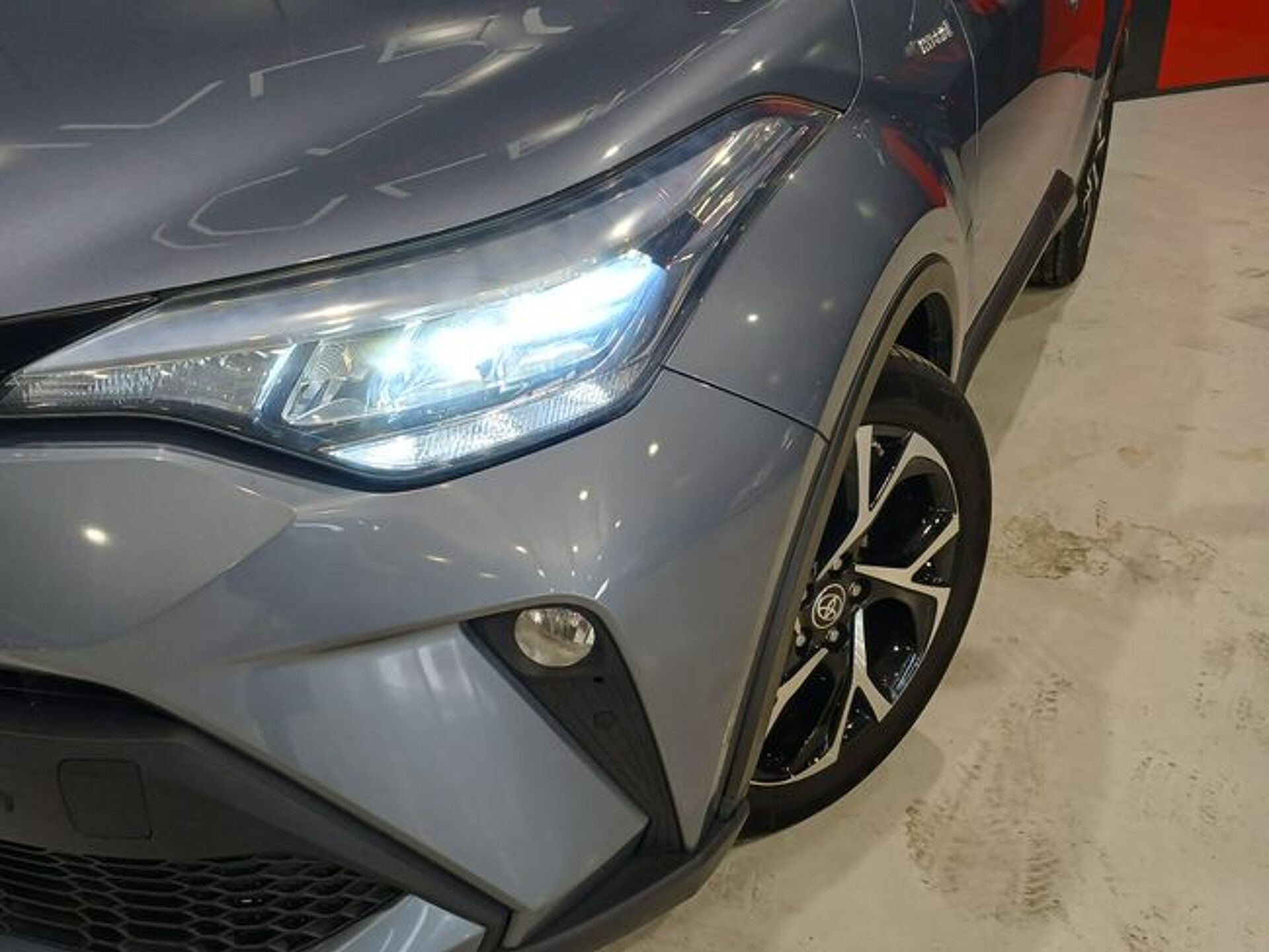 Imagen 3 de TOYOTA C-HR