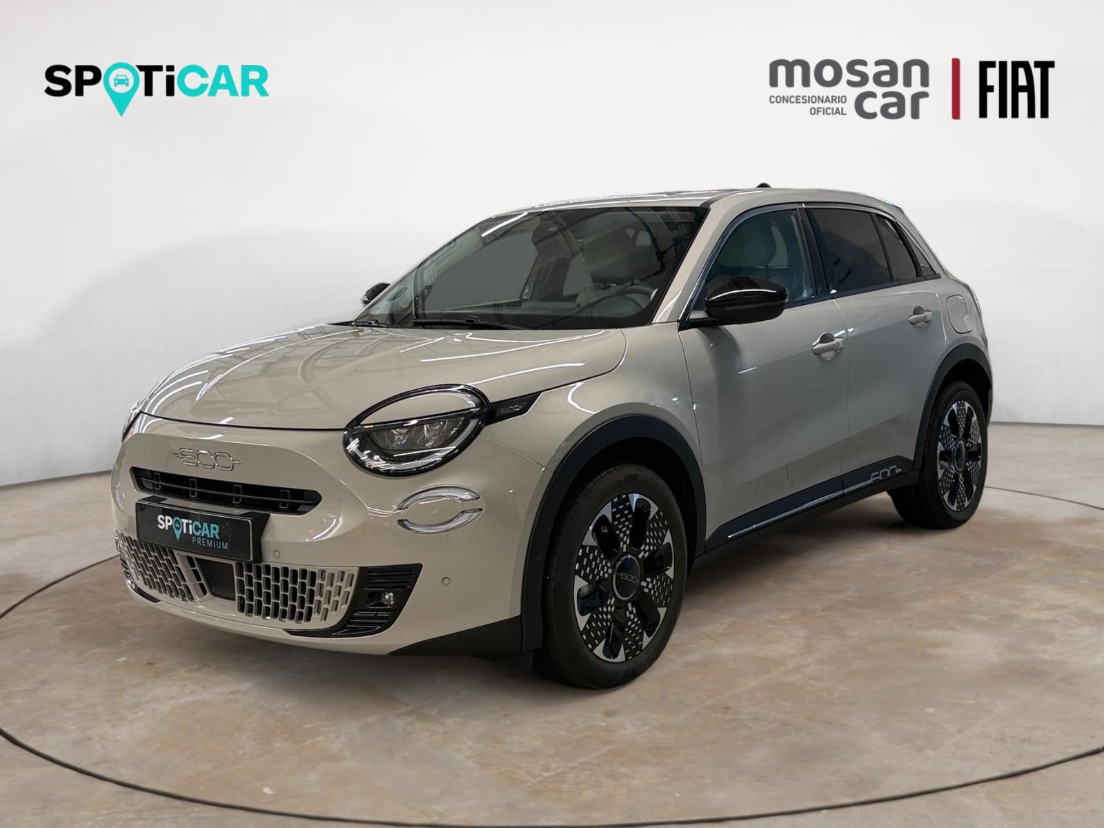 FIAT 600 (1.2 MHEV 100 DCT LA PRIMA PORTON GPS LL18 RADAR AV AR+CAM KEYLESS