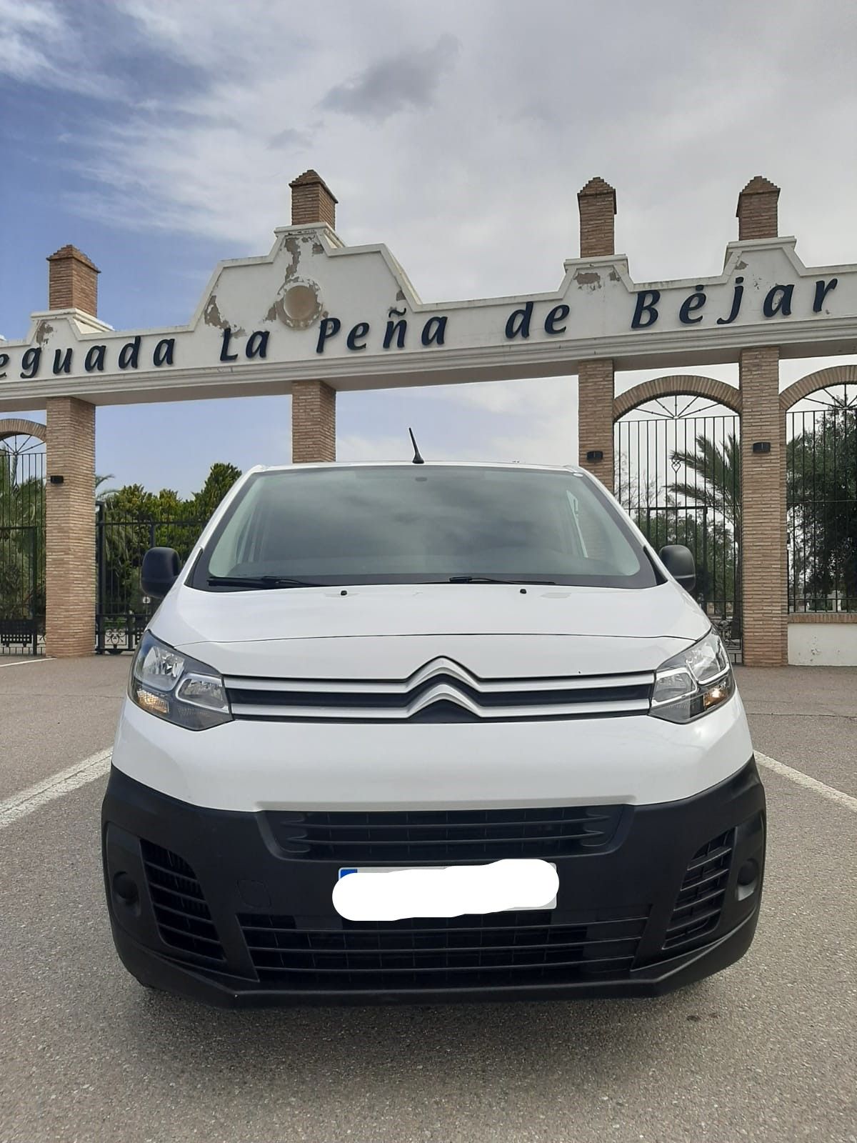 Foto del CITROEN Jumpy Combi 1.5 BlueHDI Talla XL Confort 120