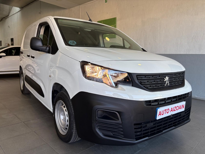 Foto del PEUGEOT Partner 1.5BlueHDI S&S Pro Standard 600kg 100