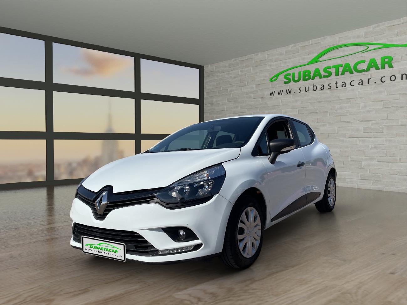 RENAULT Clio (Clio Business TCe 66kW (90CV) GLP) en Madrid
