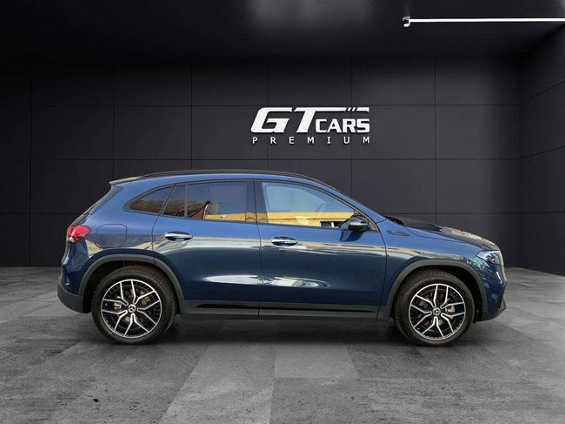 Imagen 2 de MERCEDES EQA