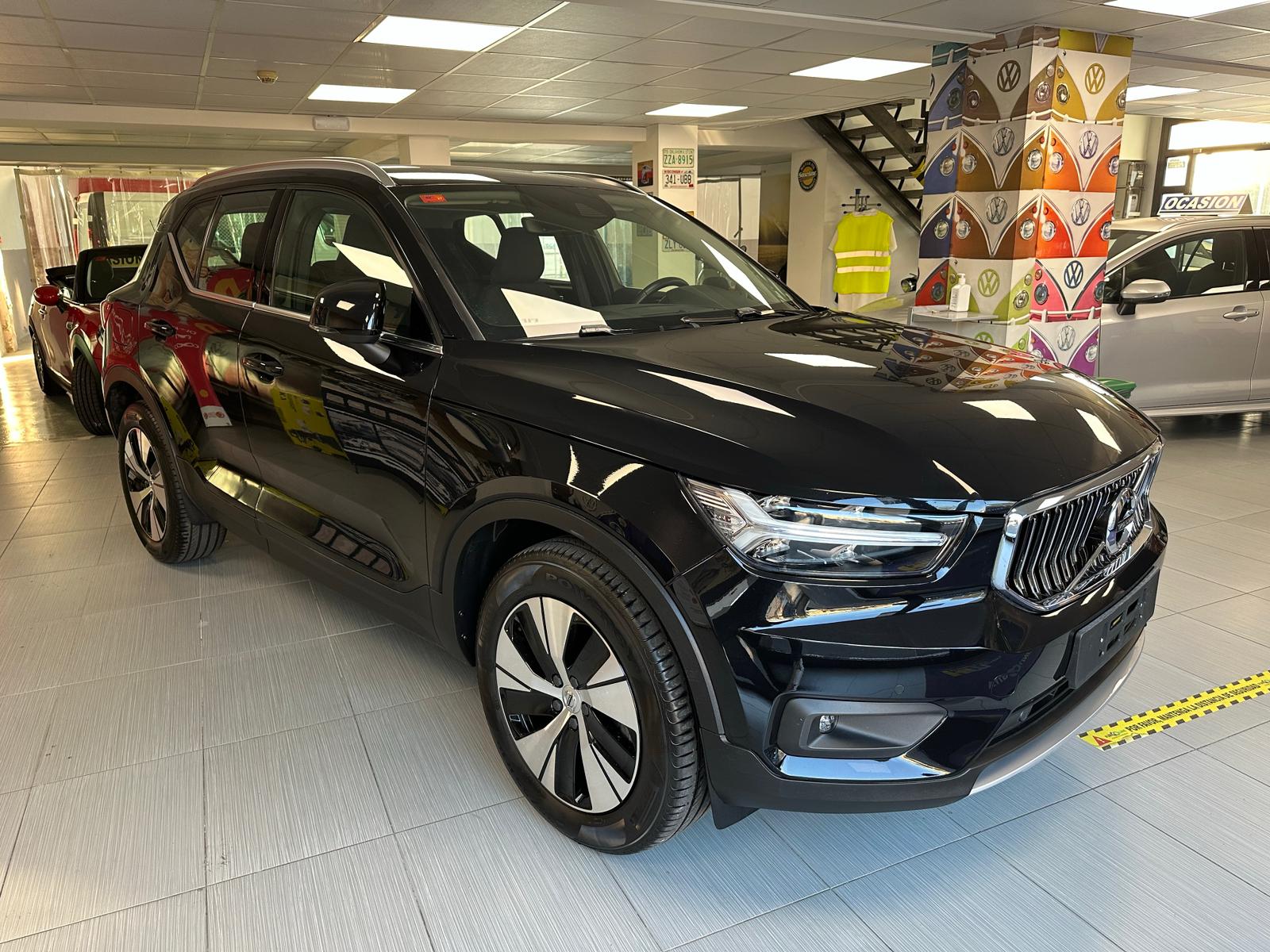 VOLVO XC40 (1.5 T5 Twin Recharge Inscription Ex Auto) en Barcelona