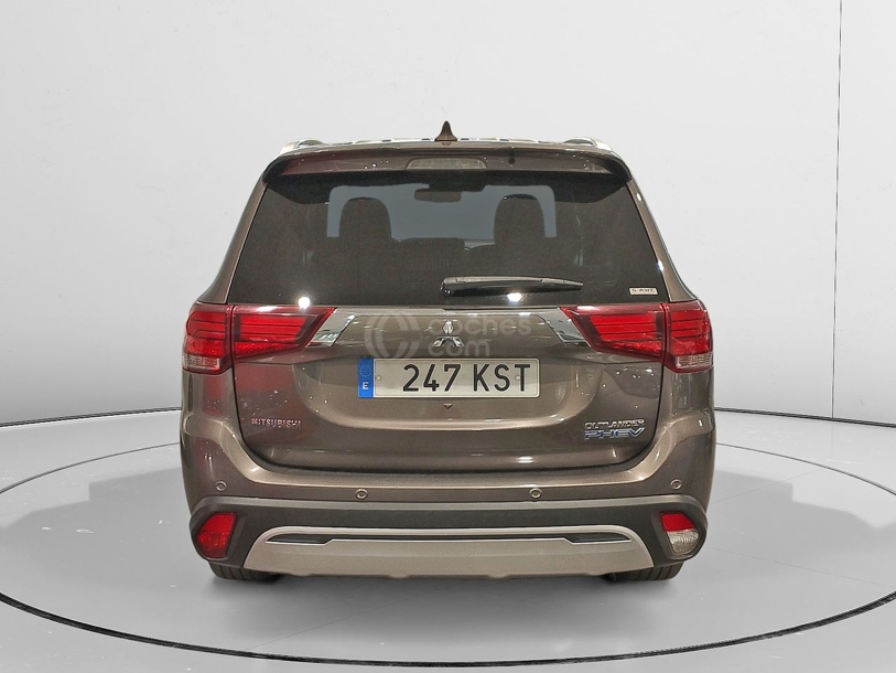 Foto del MITSUBISHI Outlander PHEV Kaiteki 4WD