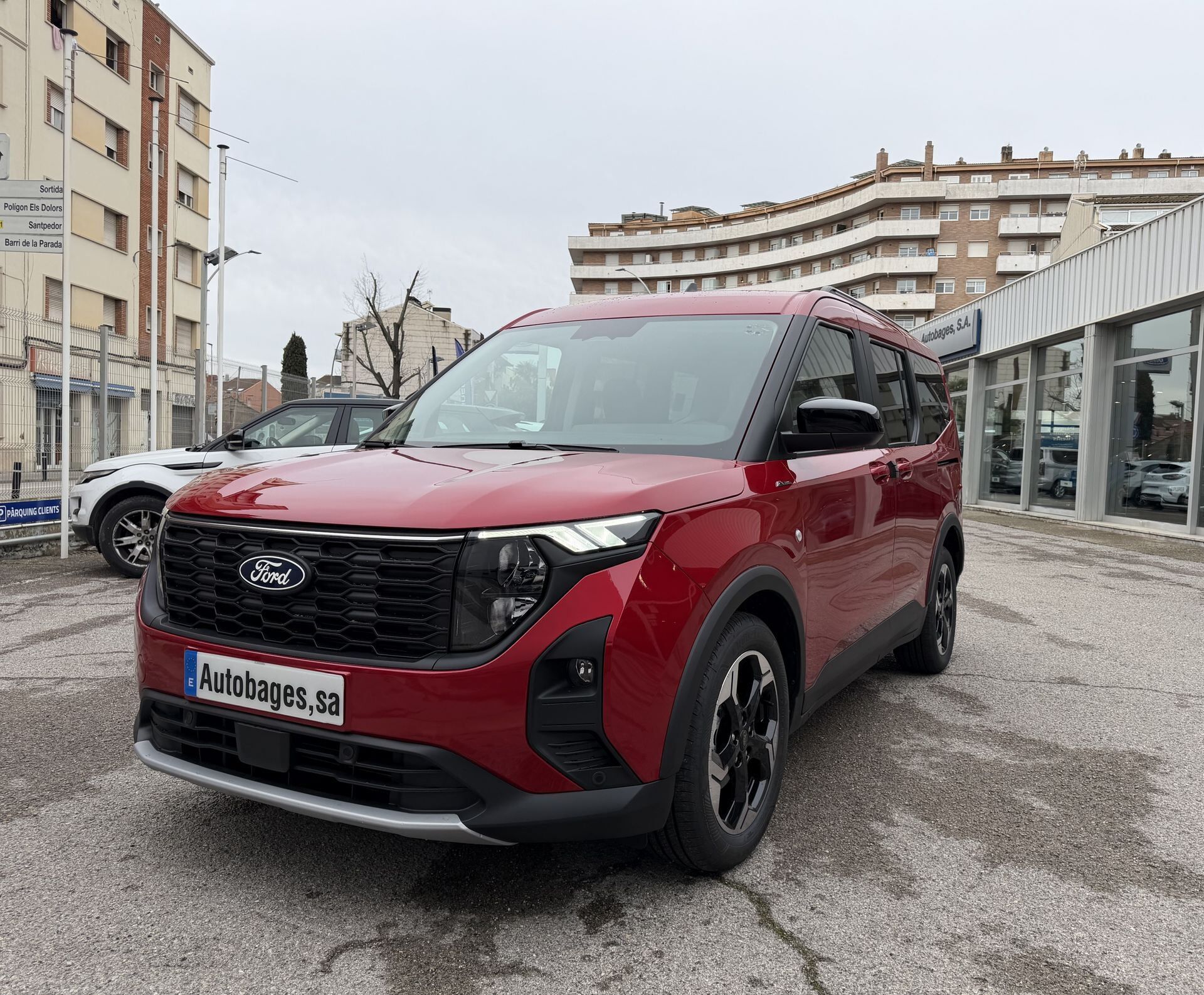 FORD Tourneo Courier (1.0 Ecoboost 125cv Active) en Barcelona