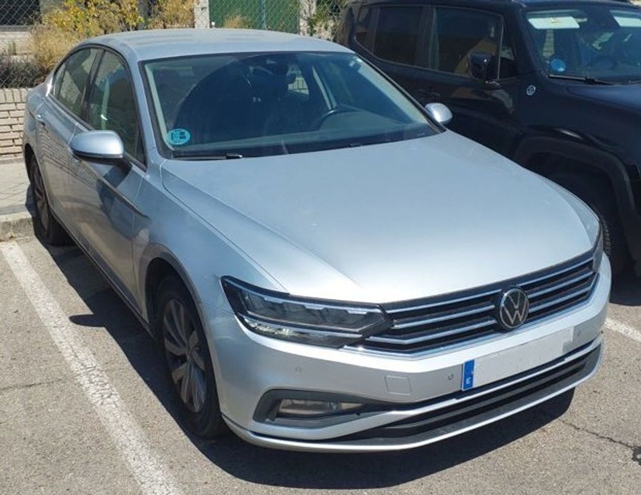 VOLKSWAGEN Passat (Business 2.0 TDI 90kW (122CV) DSG) en Madrid