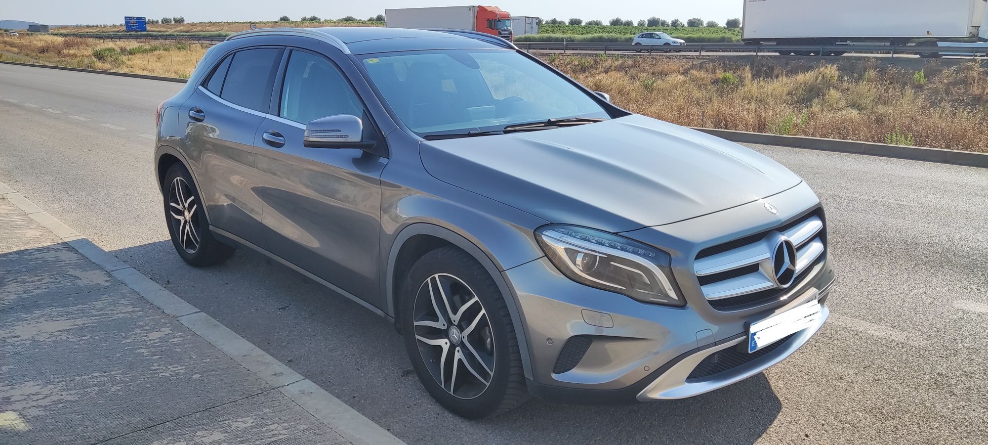 Foto del MERCEDES Clase GLA GLA 200d AMG Line 7G-DCT