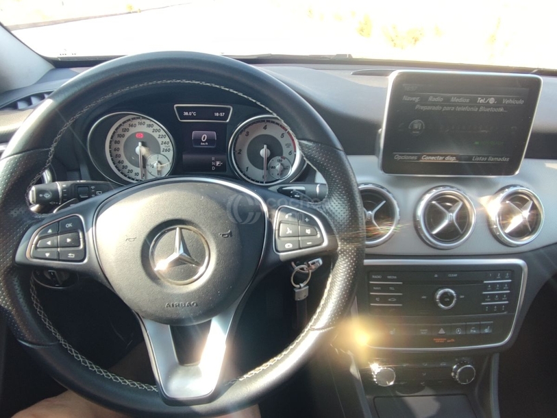 Foto del MERCEDES Clase GLA GLA 200d AMG Line 7G-DCT