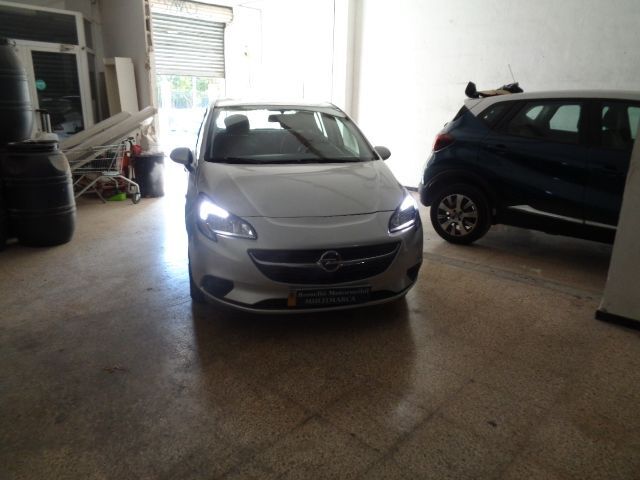 OPEL Corsa (1.4 Expression 90) en Baleares