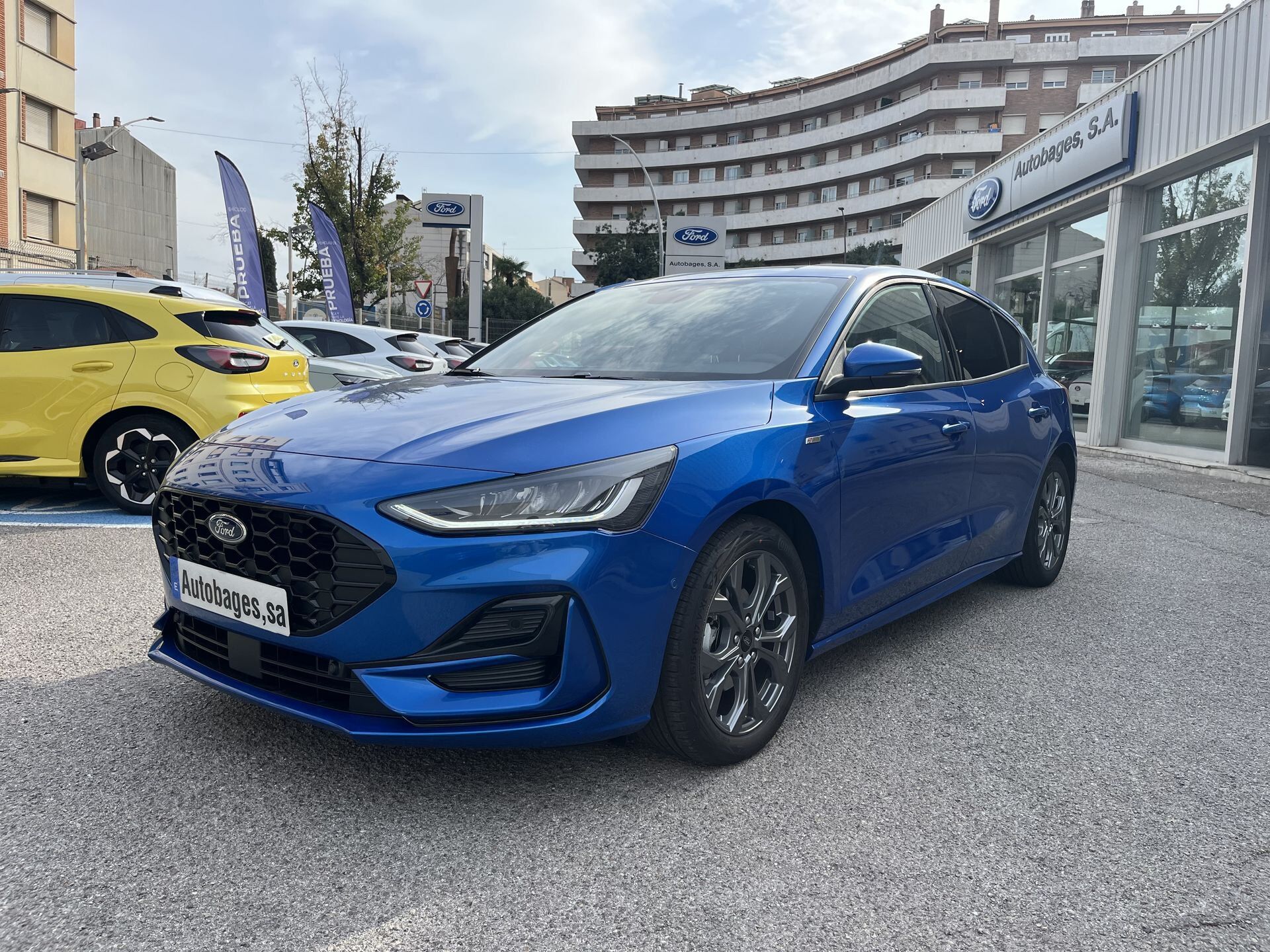 FORD Focus (1.0T EcoBoost mHEV 92kW (125CV) ST-Line X) en Barcelona