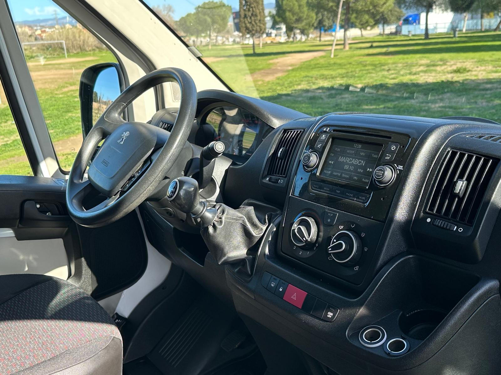 Foto del PEUGEOT Boxer Furgón 2.0BlueHDI 330 L1H1 Pack 130