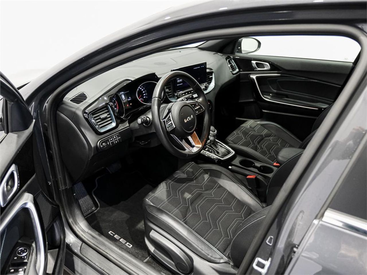 Foto del KIA Ceed 1.0 MHEV Style Edition DCT 100