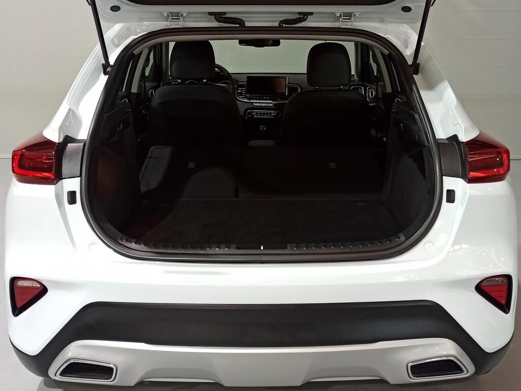 Foto del KIA XCeed 1.6 MHEV iMT Drive 136