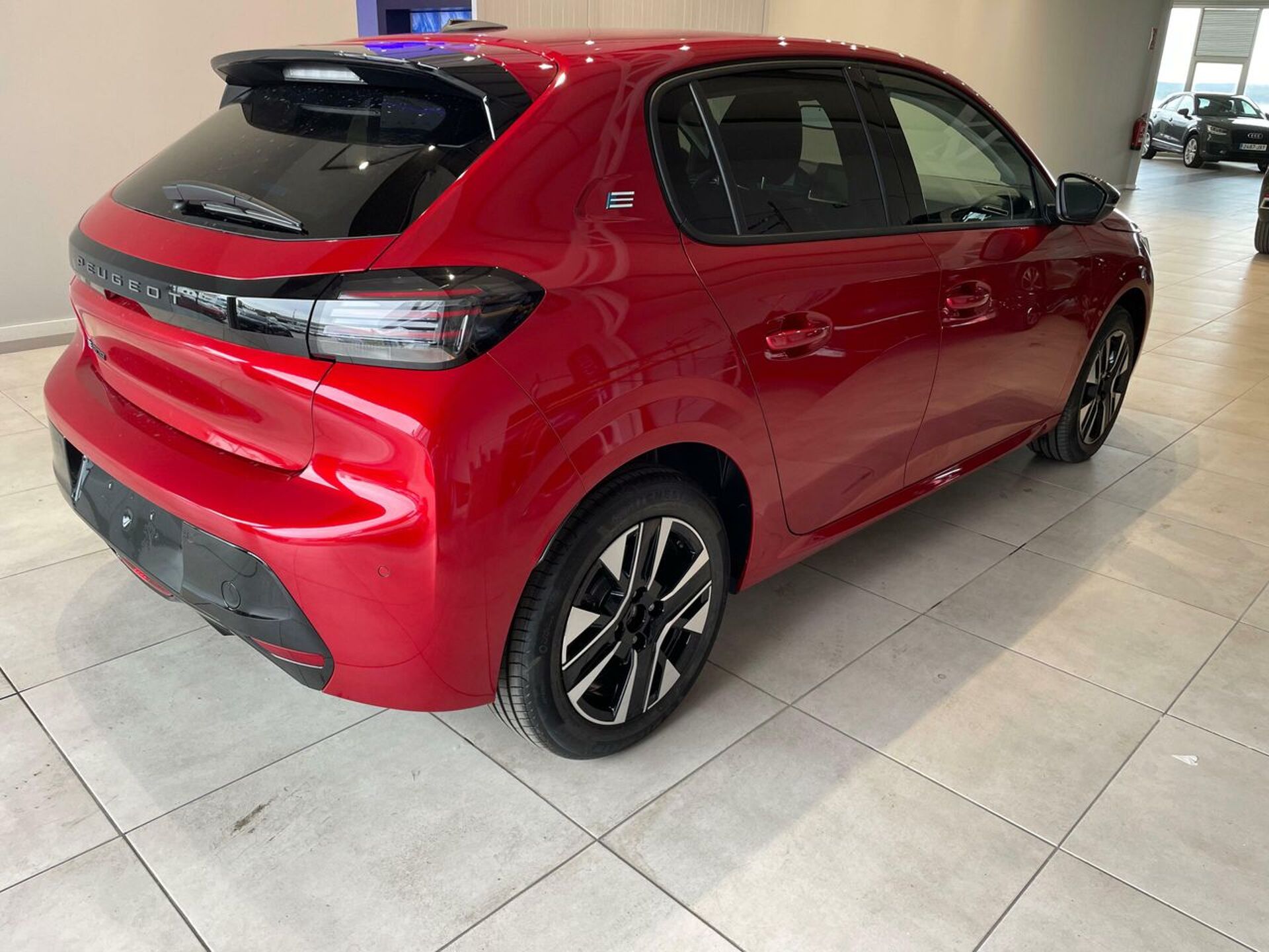 Imagen 3 de PEUGEOT 208