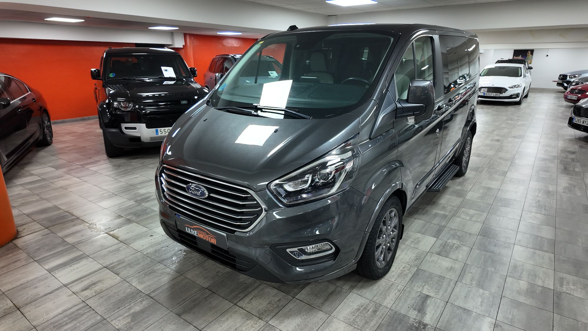 FORD Tourneo Custom (Grand  2.0 EcoBlue Hybrid Titanium 130) en Madrid