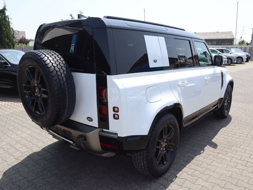 Foto del LAND ROVER Defender 110 3.0D l6 MHEV X-Dynamic SE AWD Aut. 250