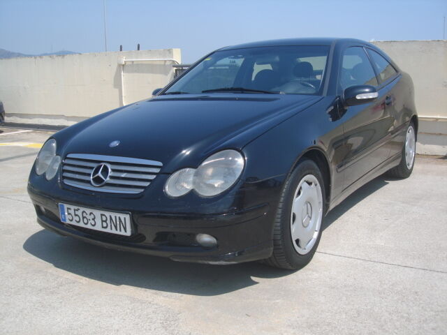 MERCEDES Clase C (C Sportcoupe 220 CDI 105 kW (143 CV)) en Barcelona