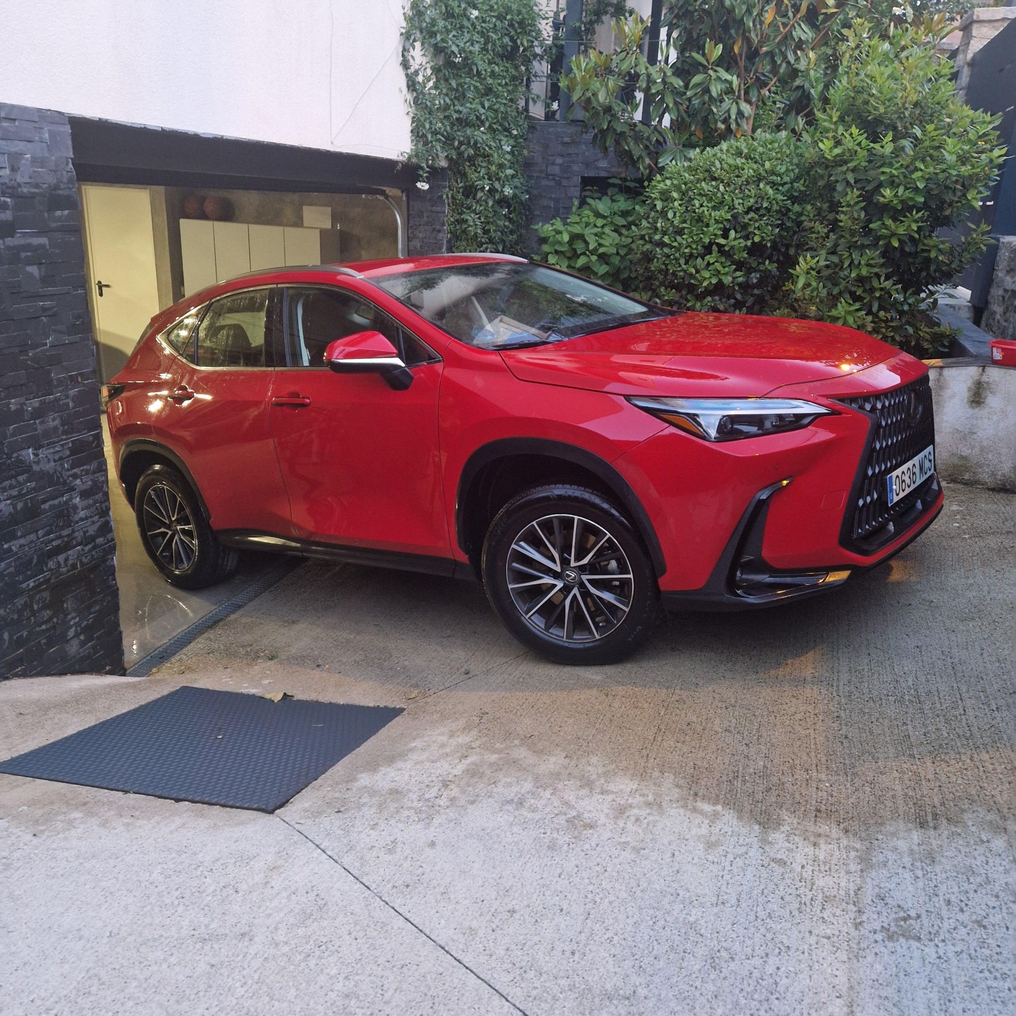 Foto del LEXUS NX 350h Business City 4WD