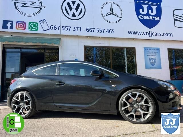 Foto del OPEL Astra GTC 2.0 T OPC