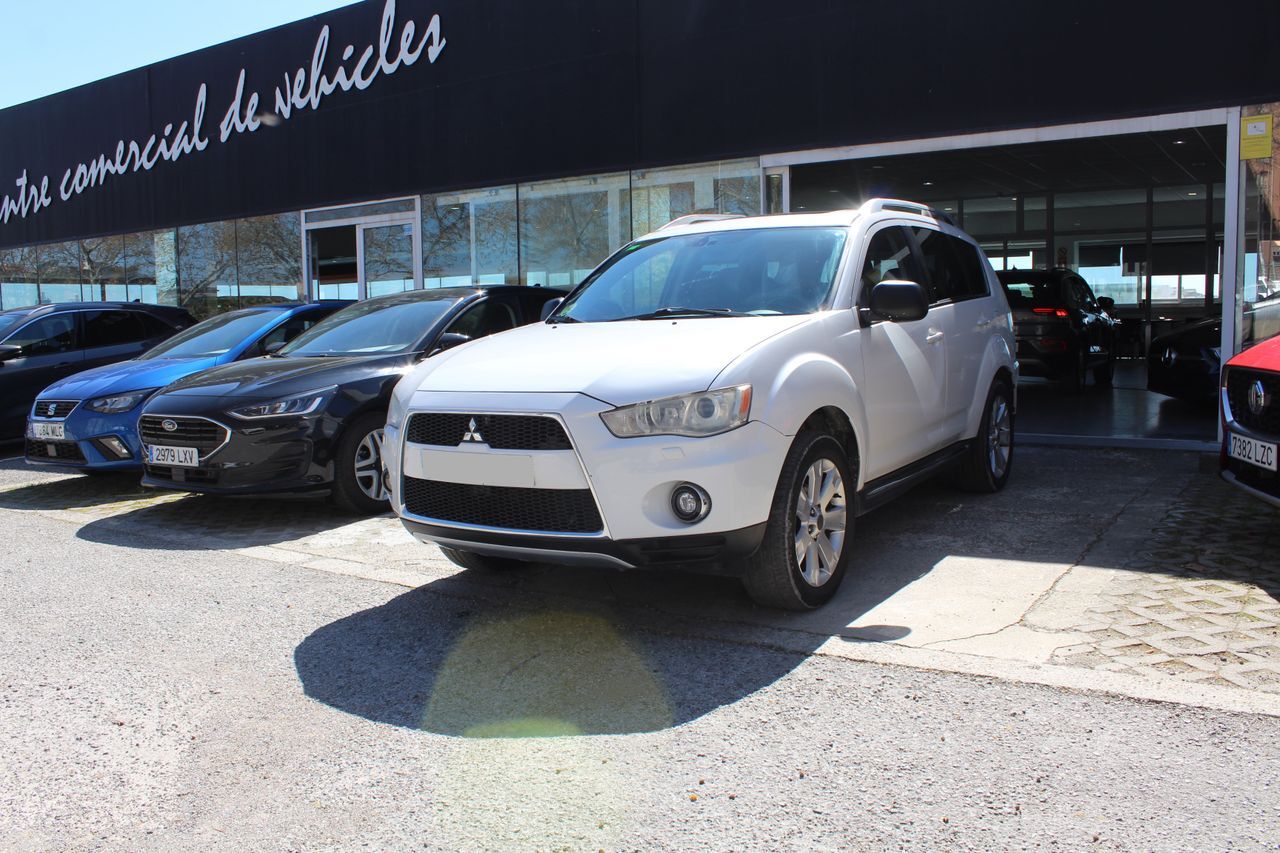 MITSUBISHI Outlander (2.2 DI-D Motion) en Madrid