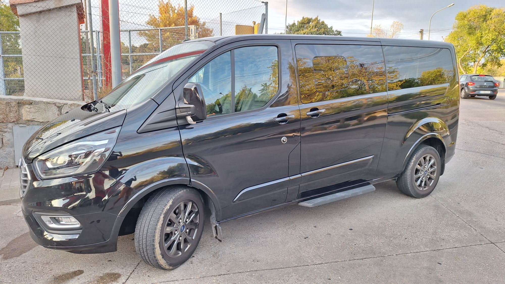 Foto del FORD Tourneo Custom 2.0 EcoBlue Titanium X 150