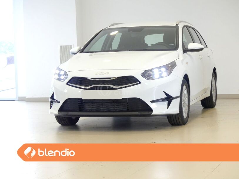 Foto del KIA Ceed Tourer 1.6 MHEV iMT Eco-Dynamics Concept 136