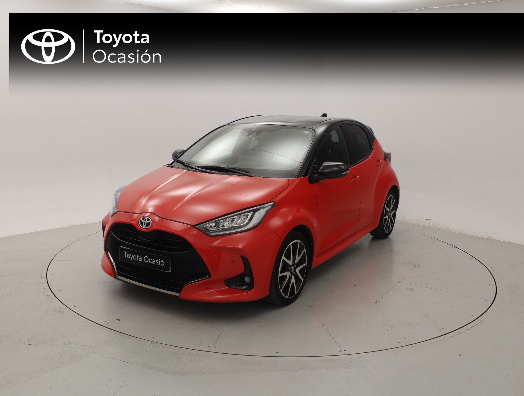 TOYOTA Yaris (Berlina 1.5 VVT-I HYBRID STYLE PLUS 116 5P) en Barcelona
