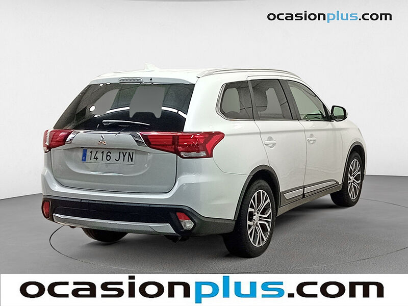 Foto del MITSUBISHI Outlander 200 MPI Motion 2WD 7pl. CVT