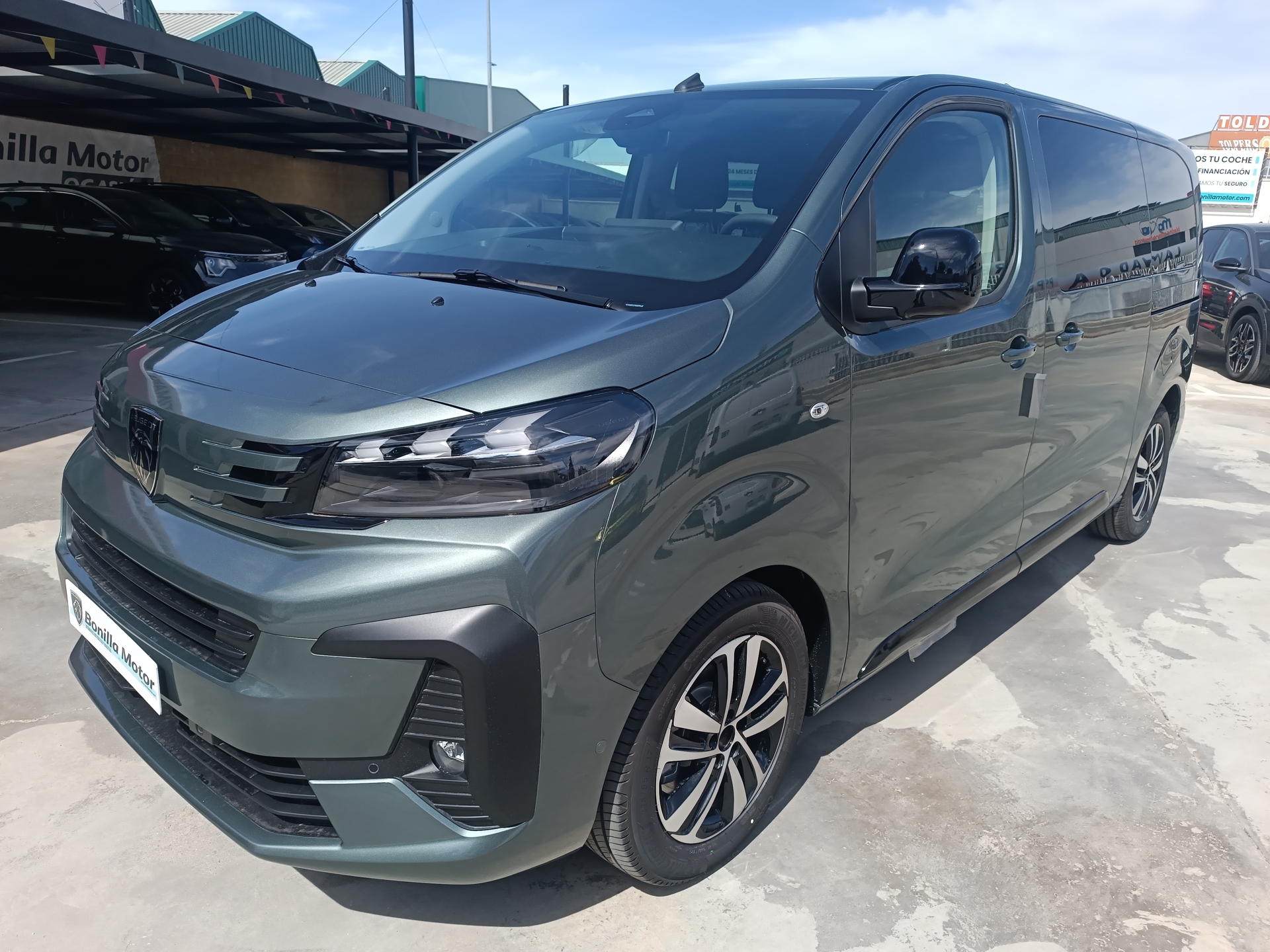 Imagen de PEUGEOT Traveller