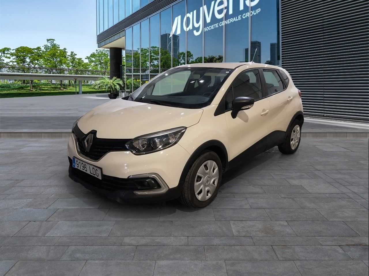 RENAULT Captur (Life dCi 66 kW (90 CV)) en Madrid