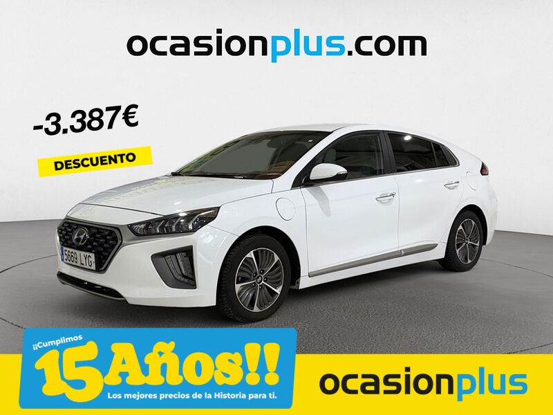HYUNDAI Ioniq (1.6 GDI PHEV Tecno DCT 104 kW (141 CV)) en Madrid